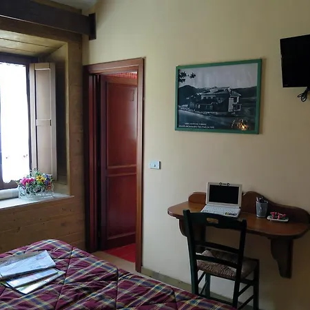 Prato Rosso Pensión Pescasseroli