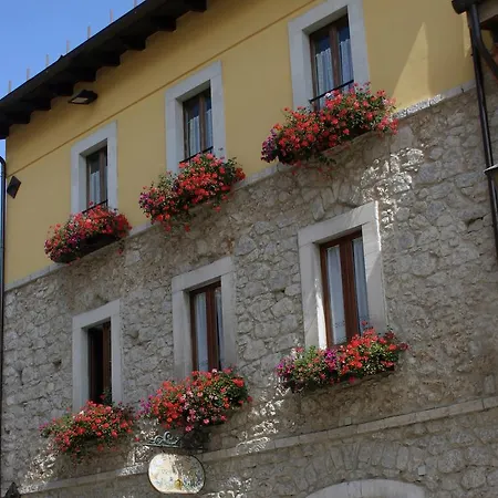 Prato Rosso Pensión *