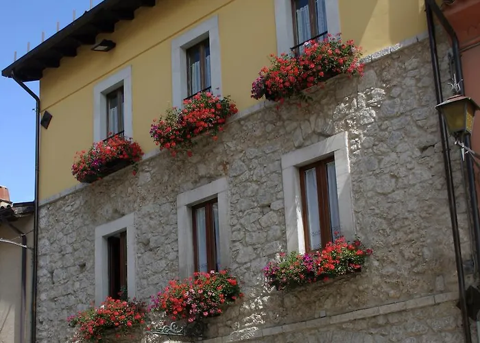 Prato Rosso Guest house 3*